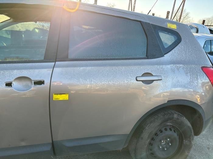 Portier 4Deurs links-achter van een Nissan Qashqai (C30), Gebruikt, -, Deur, -