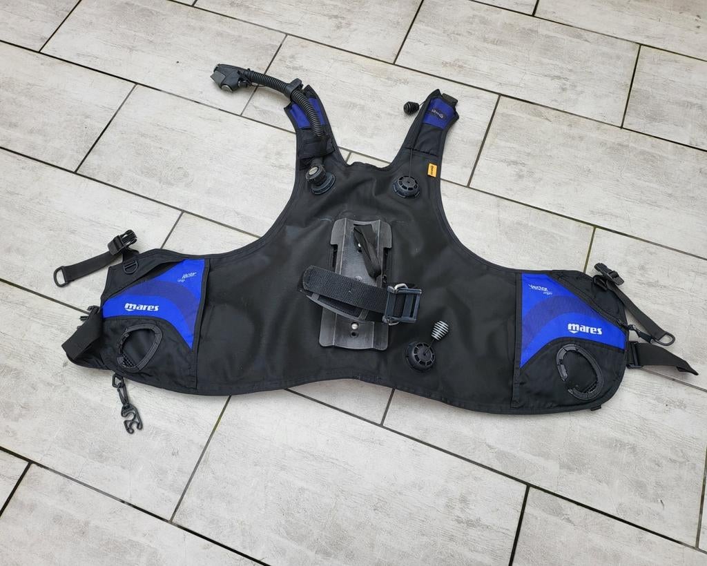 Duik trimvest mares vector, Enlèvement, Utilisé, Combinaison de plongée