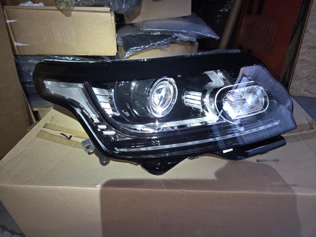 Phare droit du Range Rover 2013-2017 Xenon L405 LR067202, Enlèvement ou Envoi, Neuf, Rover