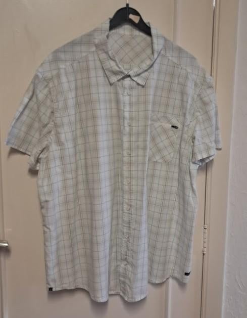 Chemise FORCLAZ manches courtes blanche à carreaux - 4 XL, Envoi, Comme neuf, Blanc, FORCLAZ