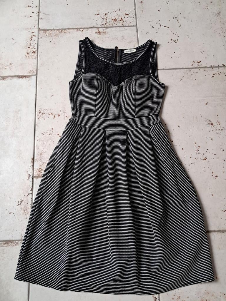 Robe lignée noir et blanc Cache-cache T34, Wit, Cache-cache, Ophalen of Verzenden, Zo goed als nieuw