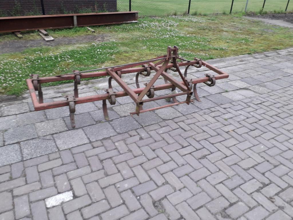 Triltand cultivator grondbreker, Zakelijke goederen, Ophalen