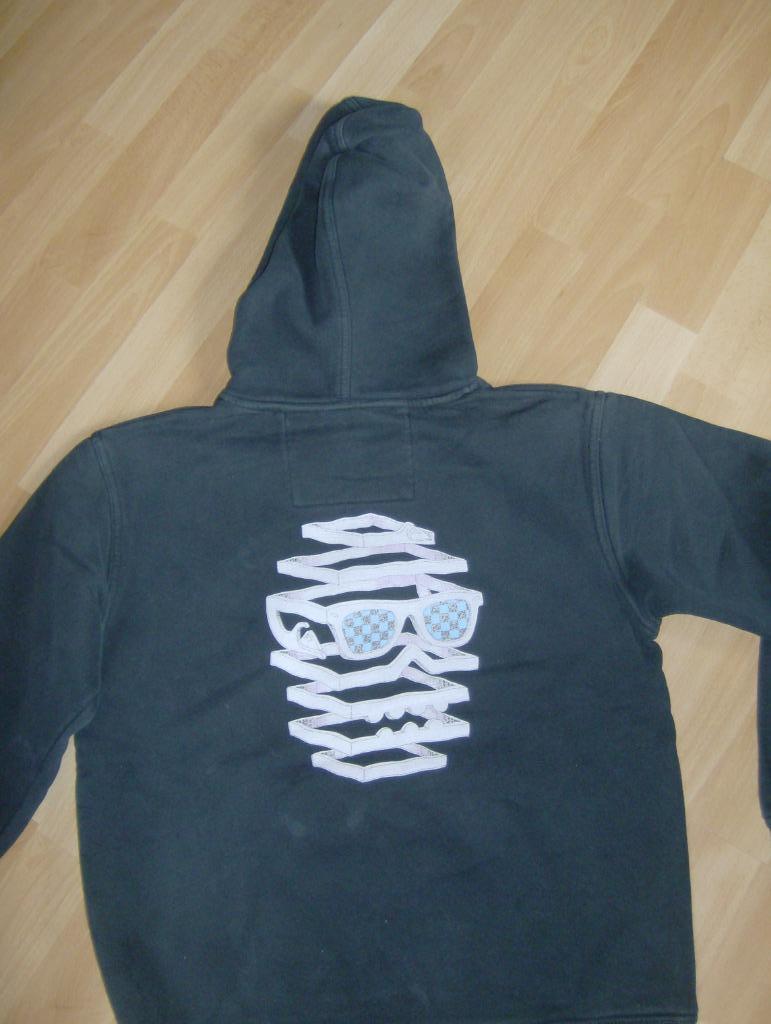 Trui met kapzwart merk quiksilver - maat 14 jaar duur in aan, Garçon, Quiksilver, Enlèvement ou Envoi, Pull ou Veste