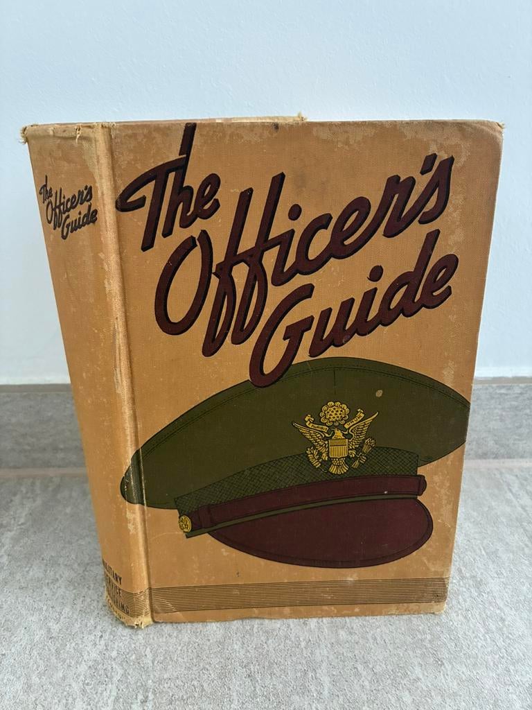 US Army Officer’s Guide , juni 1944, Verzamelen, Militaria | Tweede Wereldoorlog, Ophalen of Verzenden, Landmacht, Boek of Tijdschrift