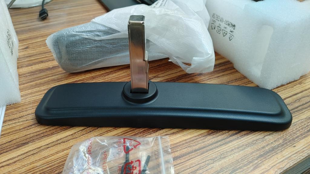Philips BM04642/00 scherm tafel stands (4 sets van 2), Nieuw, Ophalen of Verzenden, Mail@pv-consulting.com, Philips