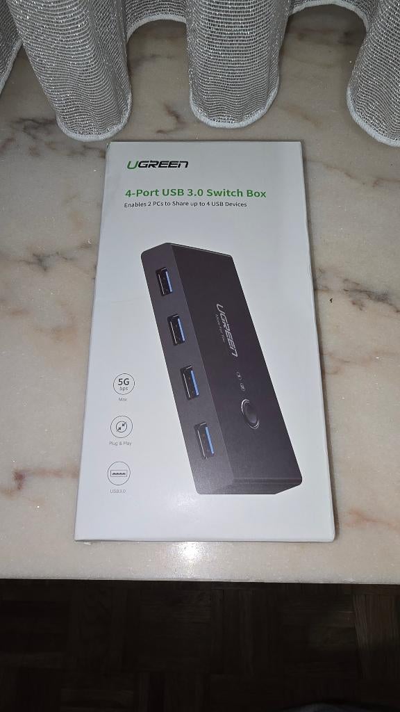 UGreen 4-Port USB 3.0 Switch Box, Computers en Software, Dockingstations, Gebruikt, USB-hub, Laptop, Ophalen
