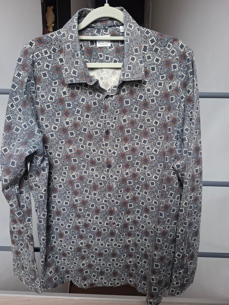 Chemise Dstrezzed XL/ XXL noir beige, Vêtements | Hommes, Chemises, Comme neuf, Autres tours de cou, Noir, Enlèvement ou Envoi
