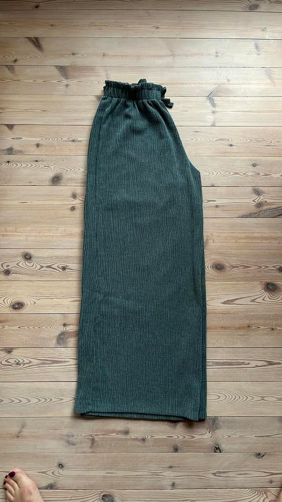 Brede, olijfgroene broek, C&A, maat 152, Broek, Ophalen of Verzenden, Zo goed als nieuw, C&A Premium