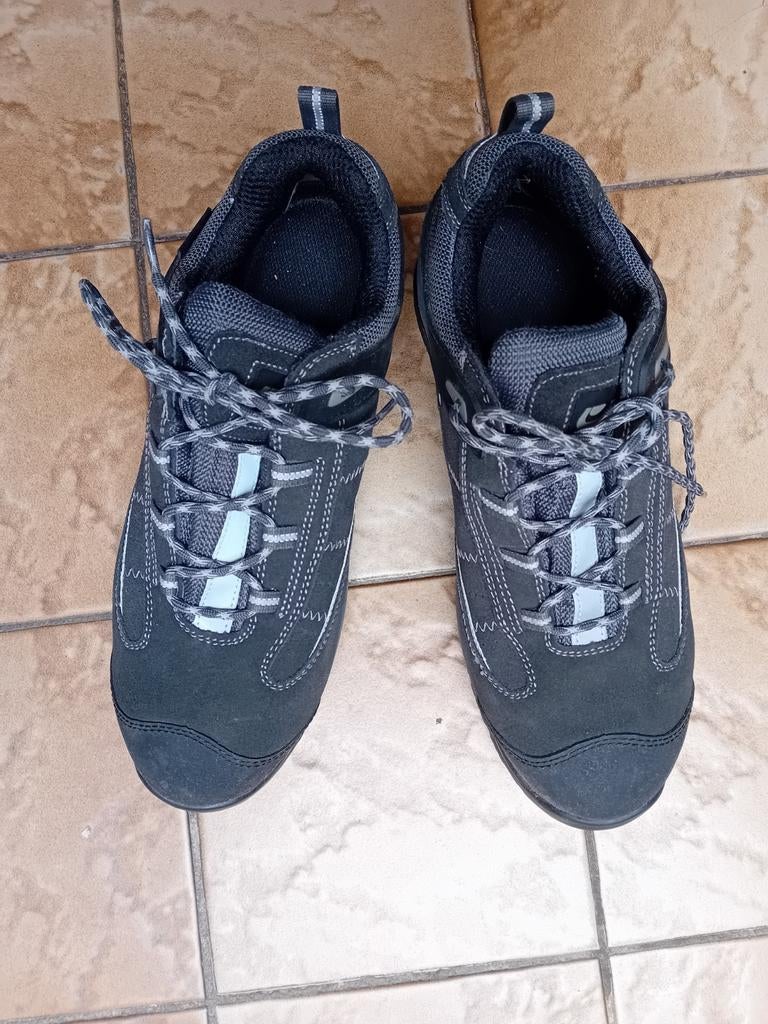 Chaussures de sécurité neuves!, Ophalen, Overige kleuren, Nieuw, Werkschoenen