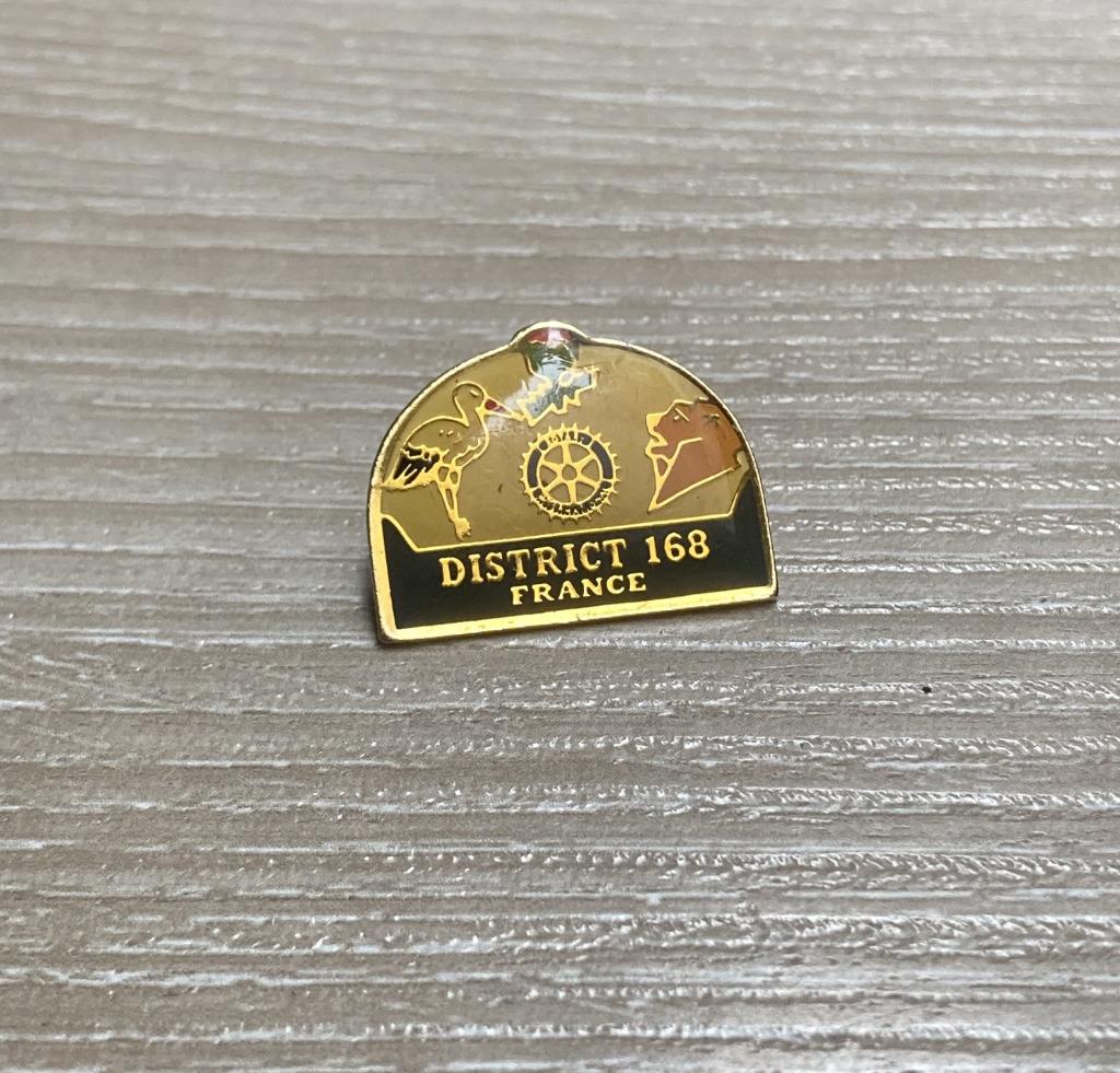 PIN - DISTRICT 168 - FRANCE - OOIEVAAR - CIGOGNE, Envoi, Utilisé, Ville ou Campagne, Insigne ou Pin's