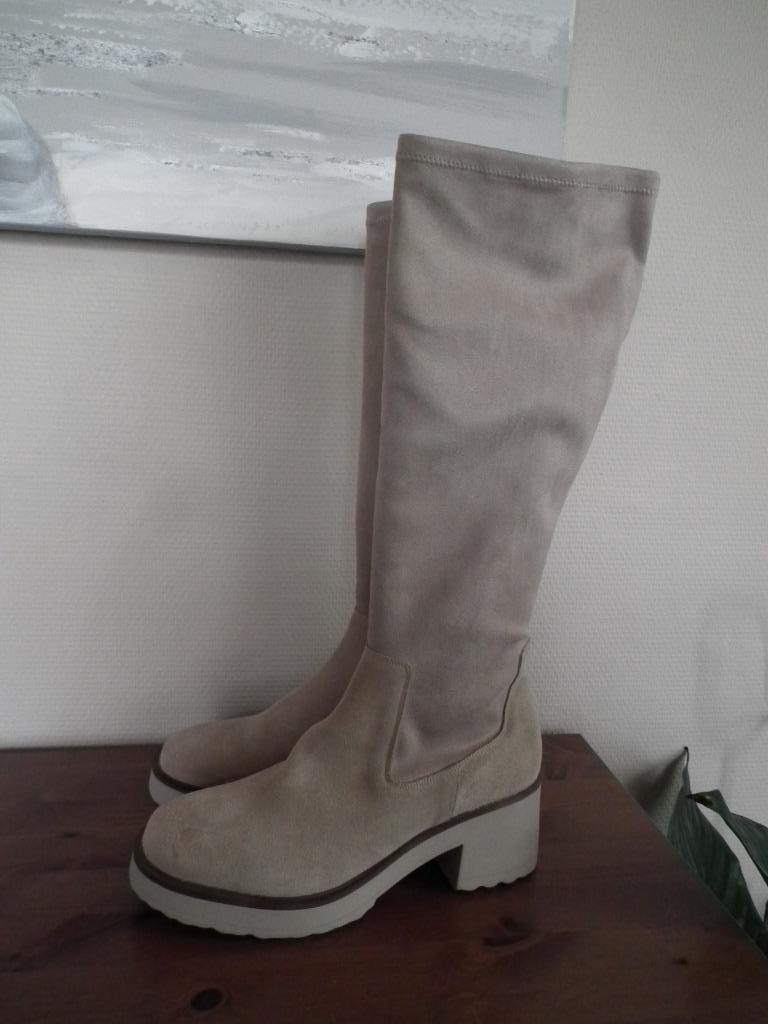 Bottes en microfibre beige, pour femme. 41 (Farabella), Neuf, Farabella, Beige, Bottes hautes