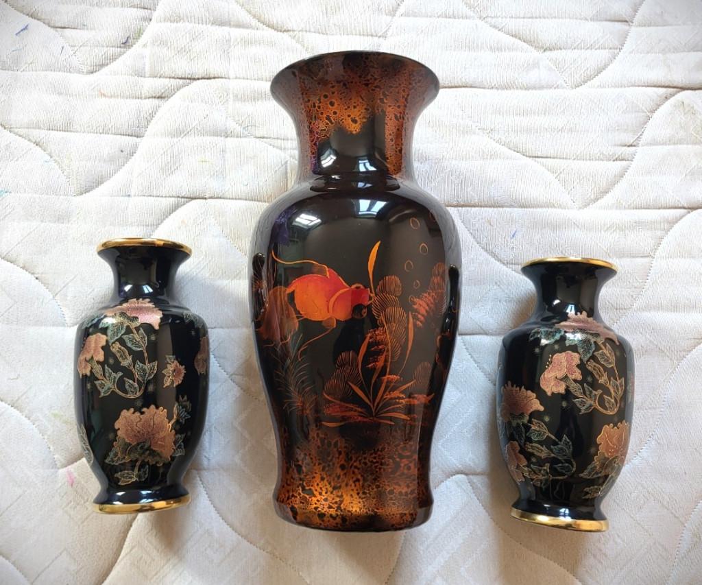 2 vases chinois en céramique à fond noir, Antiquités & Art, Enlèvement ou Envoi