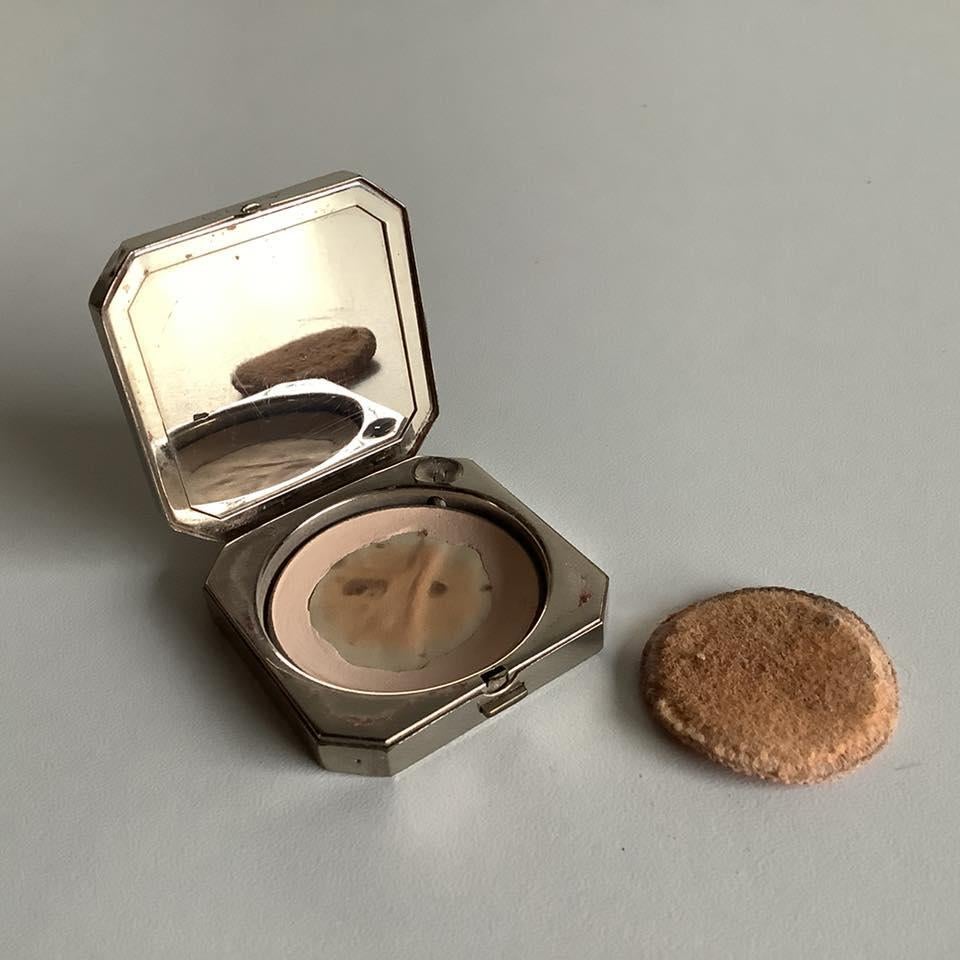 Boîte à poudre Coty avec miroir et poudreuse, Antiquités & Art, Enlèvement ou Envoi