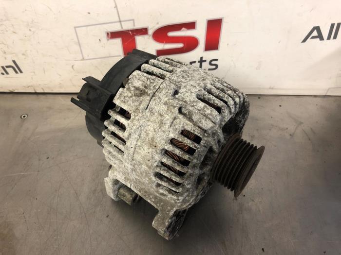 Dynamo van een Volkswagen Golf, Auto-onderdelen, Gebruikt, -, Volkswagen, -