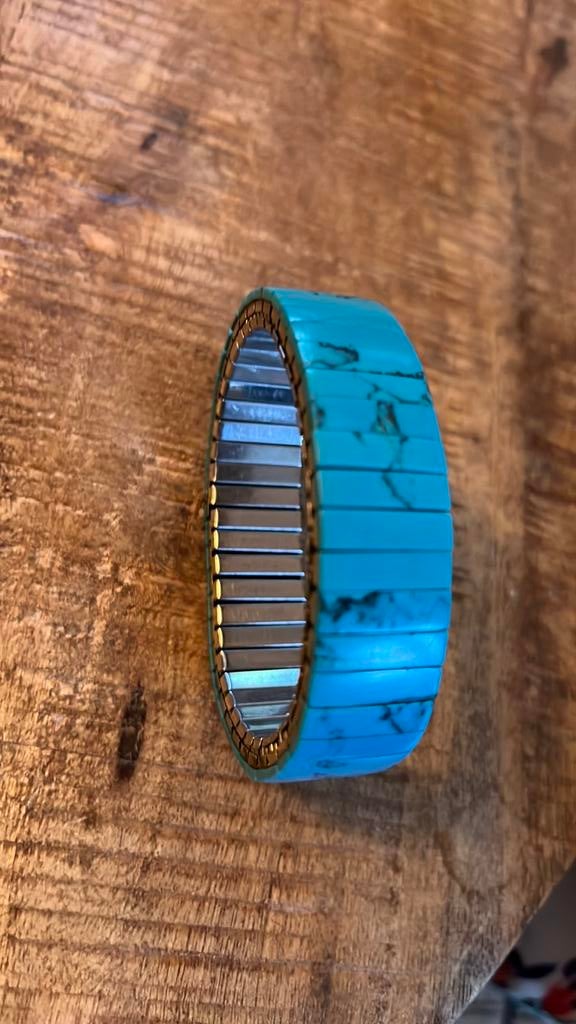 Natuurlijke turquoise armband op rekbaar staal, Ophalen, Gebruikt, Staal