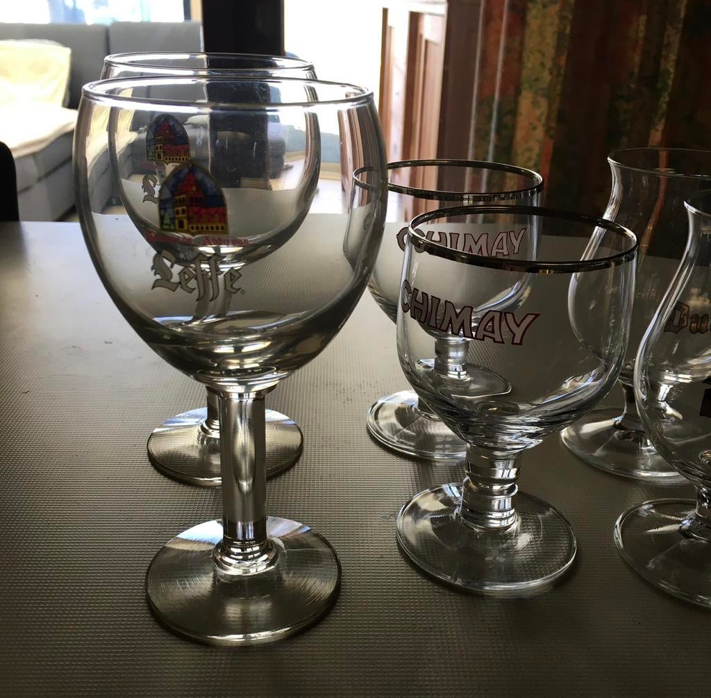 14 kleine bierglaasjes, Duvel, Leffe, Chimay, Grimbergen, Ophalen, Zo goed als nieuw