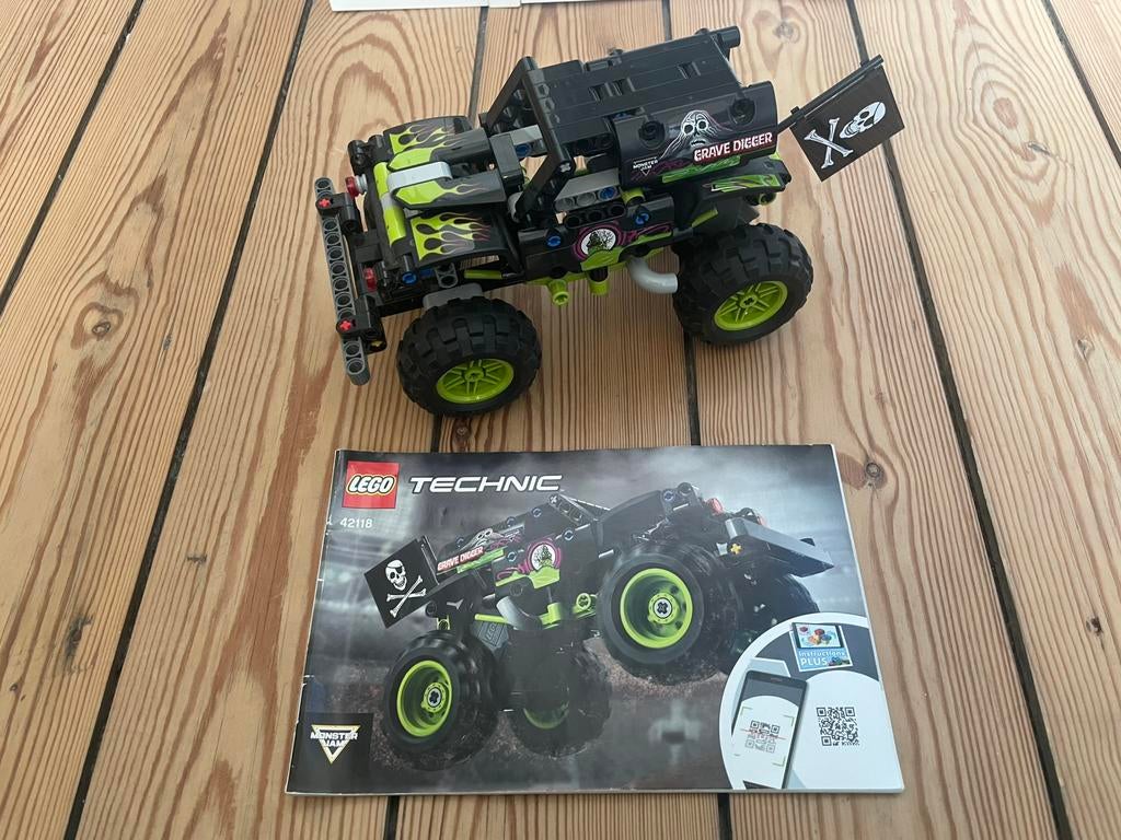 Lego Technic Monster Jam Grave digger (42118), Hobby & Loisirs créatifs, Enlèvement, Comme neuf