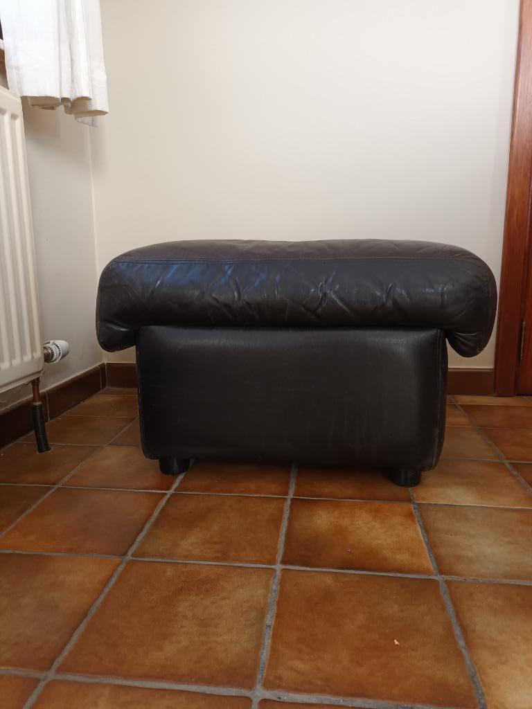 Zwart lederen poef, Carré, Enlèvement, Utilisé, 50 à 75 cm