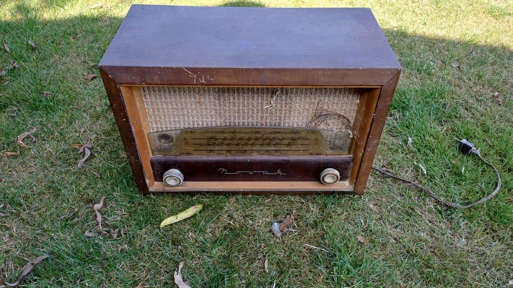 Oude radio, Ophalen