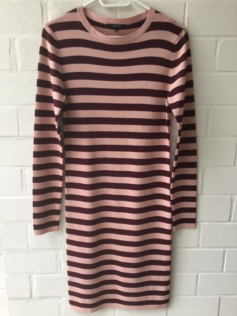 Robe manches longues NIKKIE, Vêtements | Femmes, Robes, Comme neuf, Taille 38/40 (M), Rose, Sous le genou, Enlèvement ou Envoi