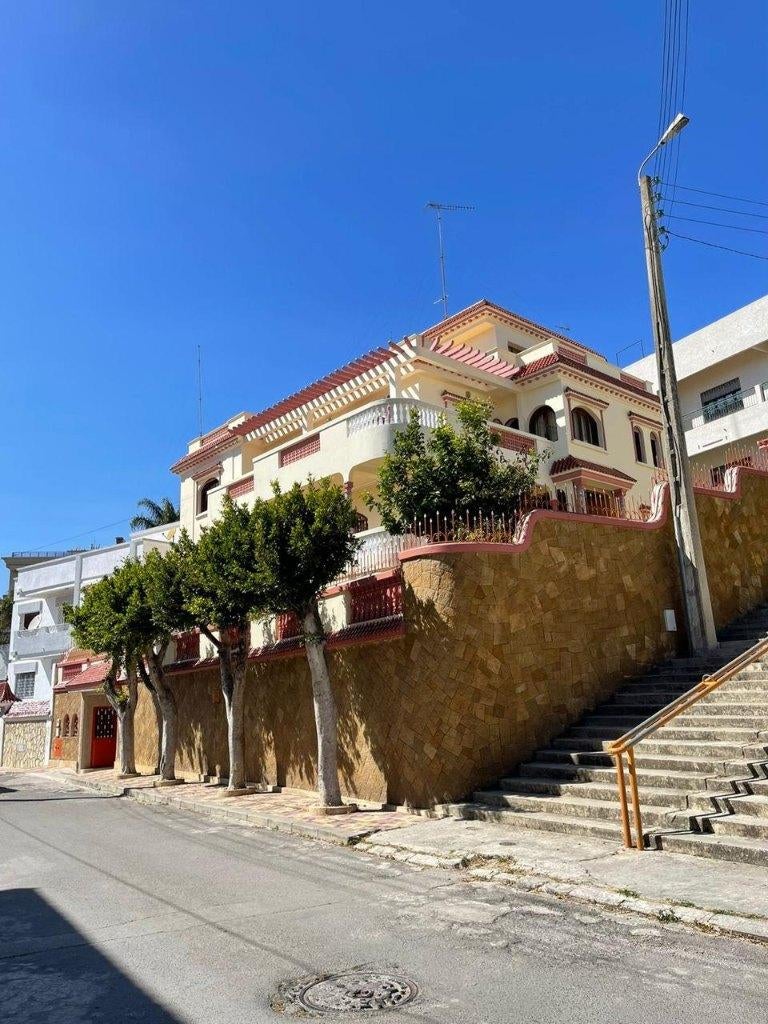 Villa 500m2 in Tanger (Marokko), Woonhuis, Buiten Europa
