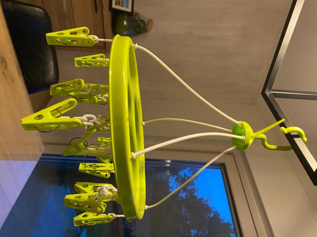 Set van 4 droogmolens met 16 knijpers roze/paars en groene, Enlèvement ou Envoi, Utilisé, Séchoir