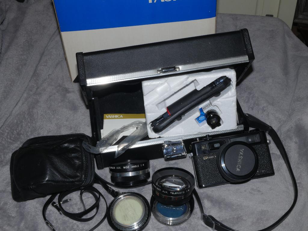 Kit complet Yashica electro 35 gold, Enlèvement ou Envoi, Comme neuf, Compact, Autres Marques