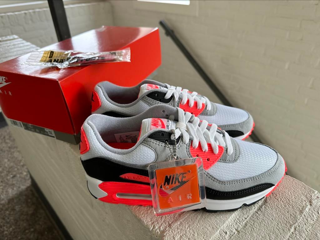 NIEUW IN DOOS Nike Air Max III Infrared 2020 90 OG Patta 41, Kleding | Heren, Schoenen, Wit, Nike, Nieuw, Ophalen of Verzenden
