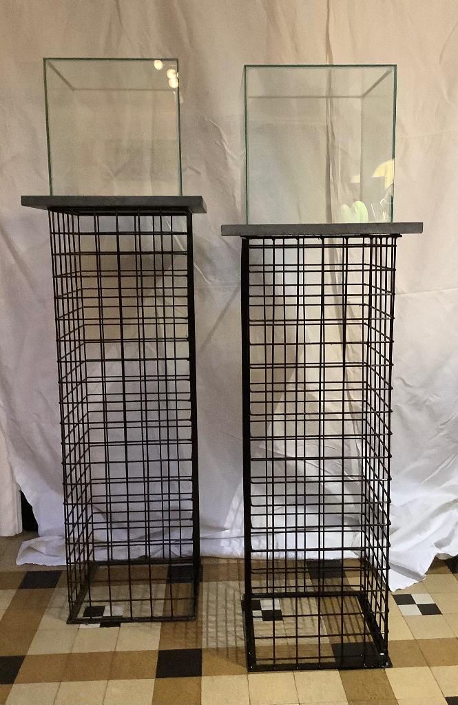 Displays op sokkel, Ophalen, Gebruikt