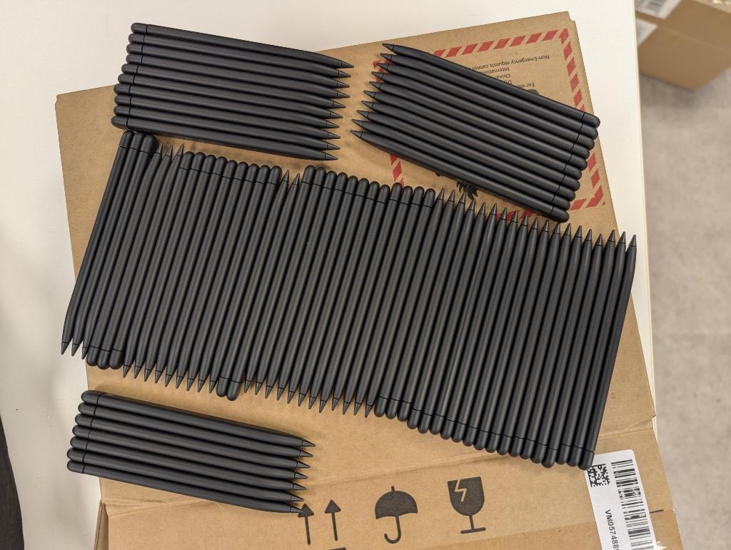 75x Surface Slim Pen 2 Black, Enlèvement, Autres types, Droitier, Neuf