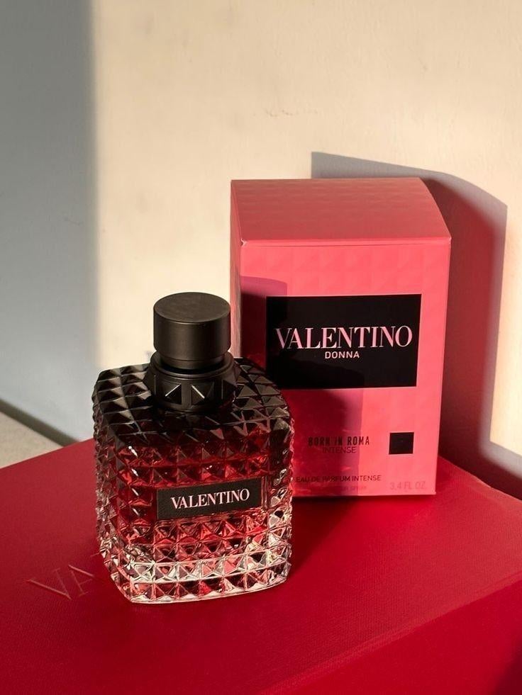 Valentino, Verzenden, Zo goed als nieuw