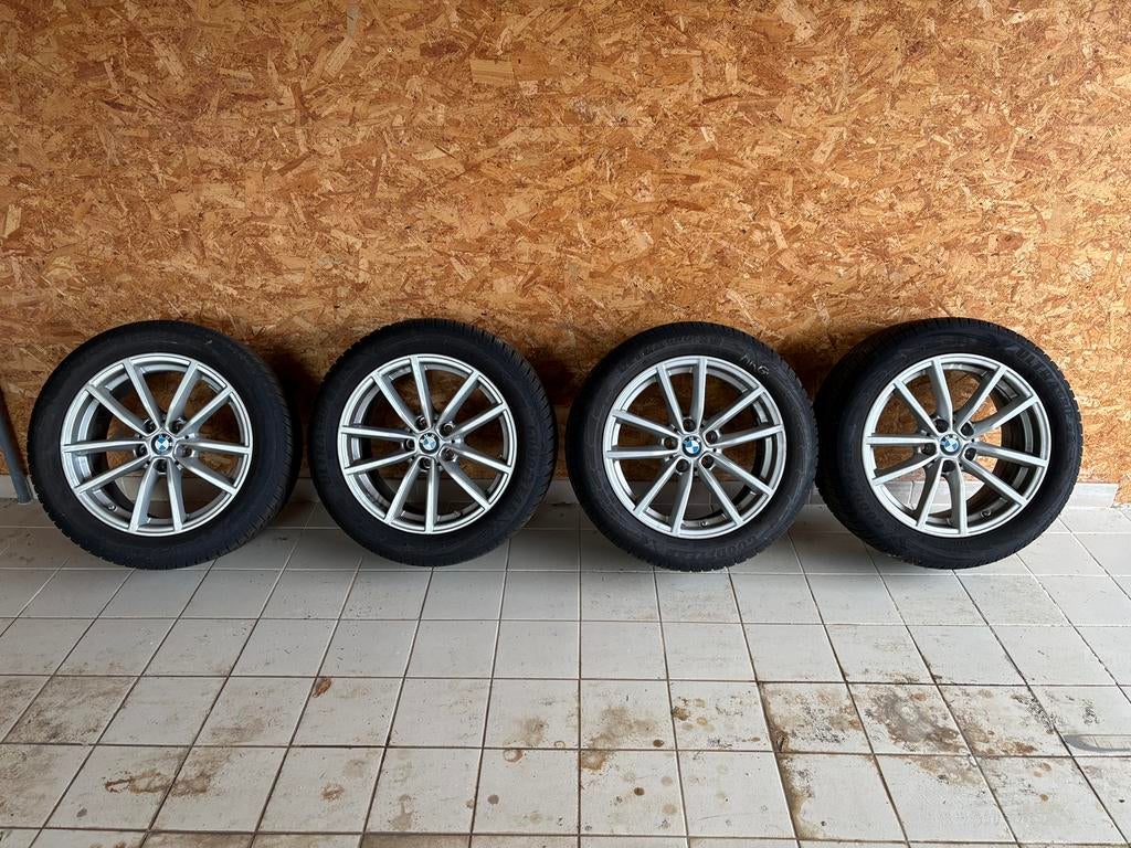 Jantes et pneu hiver BMW pour serie 3, Auto-onderdelen, Banden en Velgen, Ophalen, Banden en Velgen, Nieuw, 17 inch