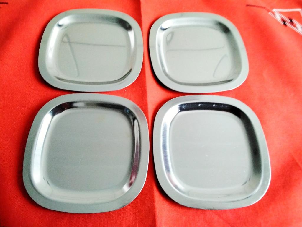 LOT DE 4 MINI PLATS EN ALU, Maison & Meubles, Enlèvement, Utilisé