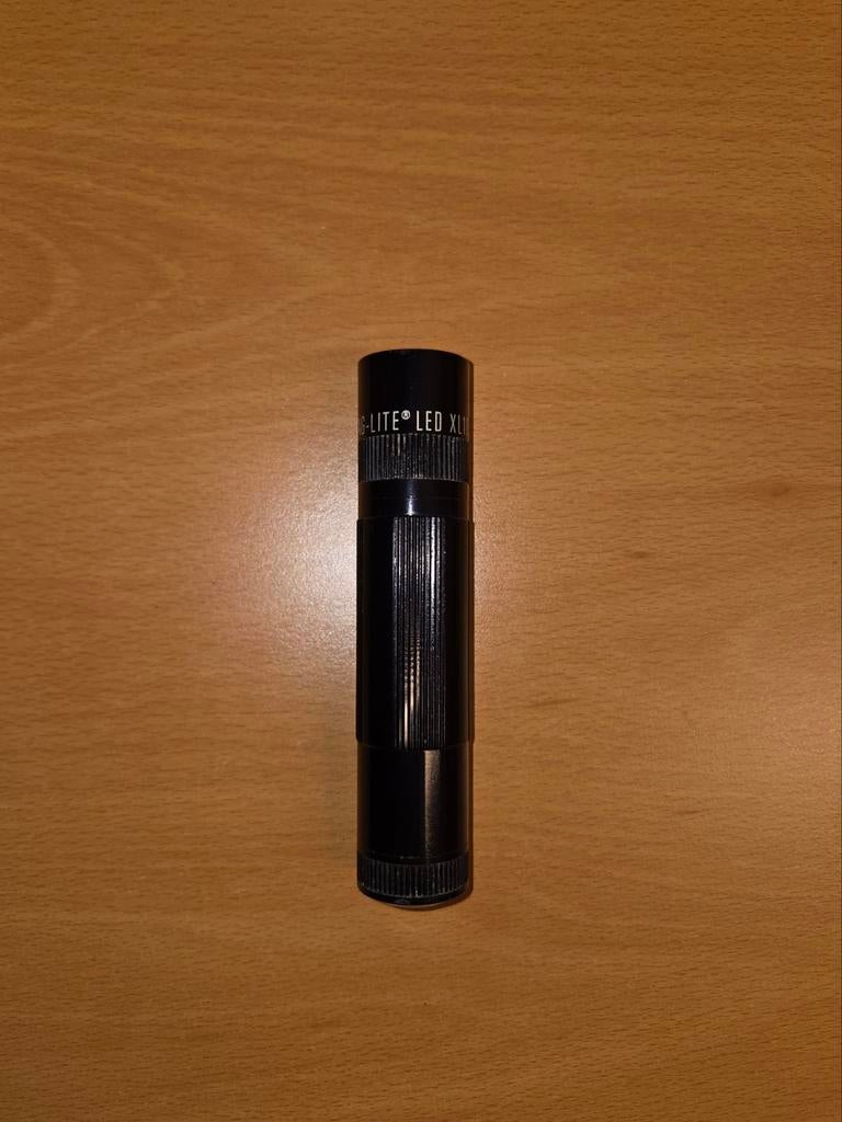 Lampe torche Maglite LED XL100 - Tactique & Compacte