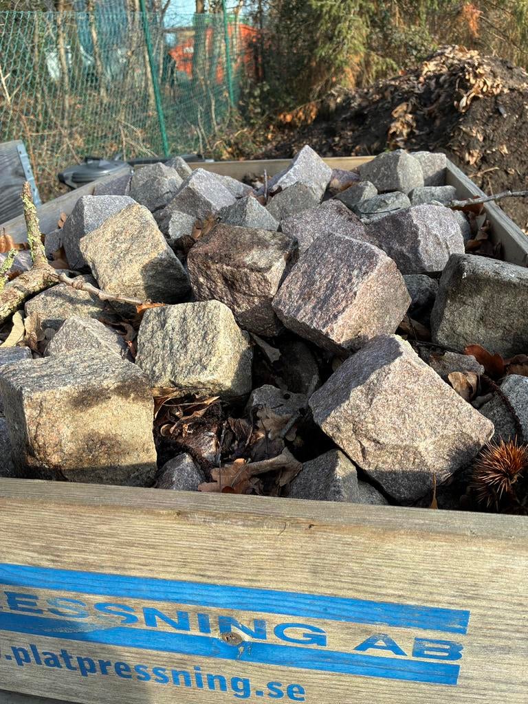 Kassei zweeds graniet mozaiek 9cm x 9 cm x 9 cm, Tuin en Terras, Ophalen of Verzenden, Gebruikt, Kei