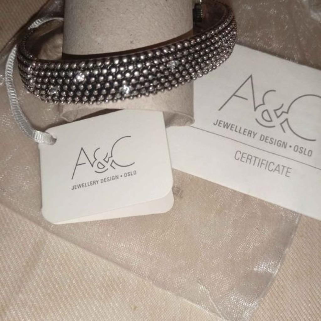 Heel mooie vrouwen armband nieuw, Ophalen of Verzenden, Nieuw, Wit, Zilver