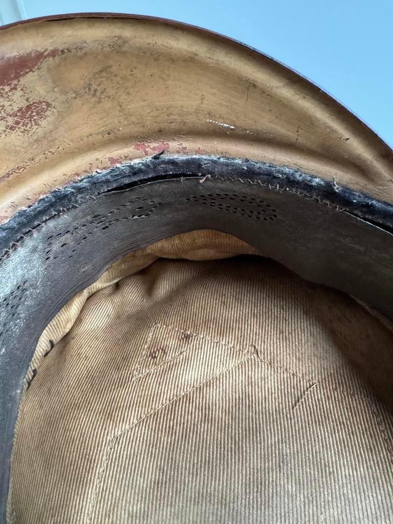 kepie met stoffen insignes wo2 artillerie, Verzamelen, Militaria | Tweede Wereldoorlog, Ophalen of Verzenden