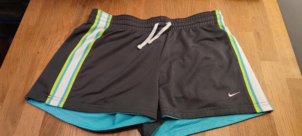 sport short sportshorts NIKE en ADIDAS maat M L  loopshort, Ophalen of Verzenden, Gebruikt, Kleding, Nike