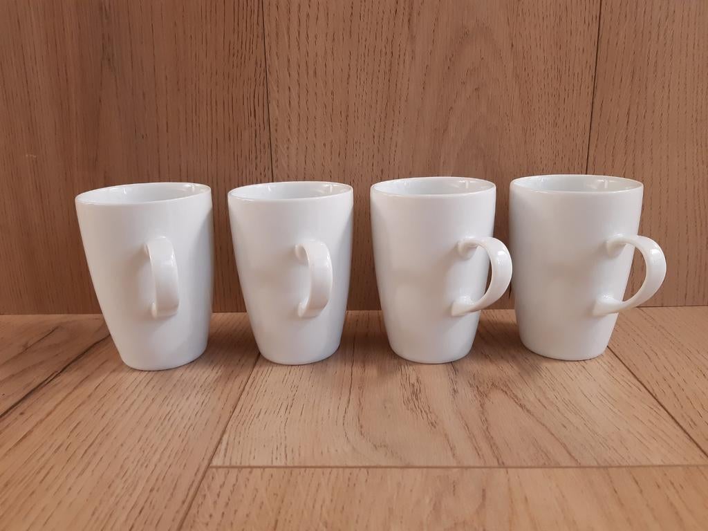 Set van 4 witte bekers Cosy & Trendy, Ophalen of Verzenden, Gebruikt, Kop(pen) en/of Schotel(s)