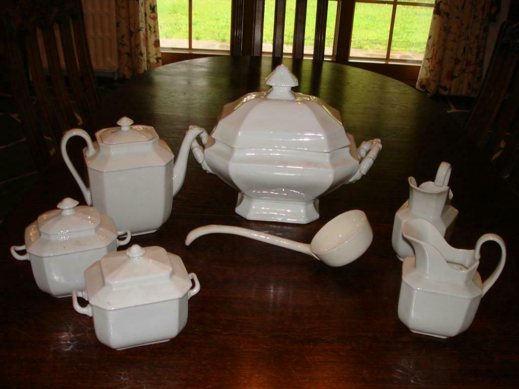 VAISSELLE ANCIENNE EN PORCELAINE BLANCHE d'ANDENNE, Antiquités & Art, Enlèvement