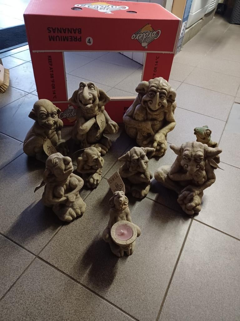 Trollen, Verzamelen, Ophalen