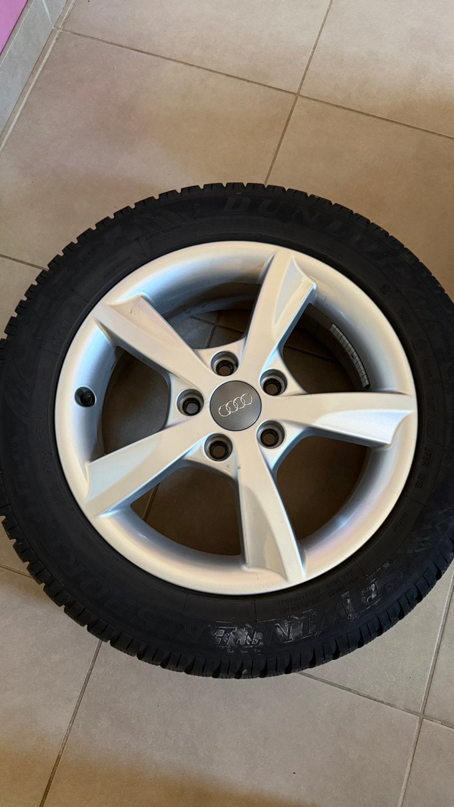 4 jantes audi + pneus hiver, Autos : Pièces & Accessoires, Pneus et Jantes, Pneus hiver, 16 pouces, Véhicule de tourisme