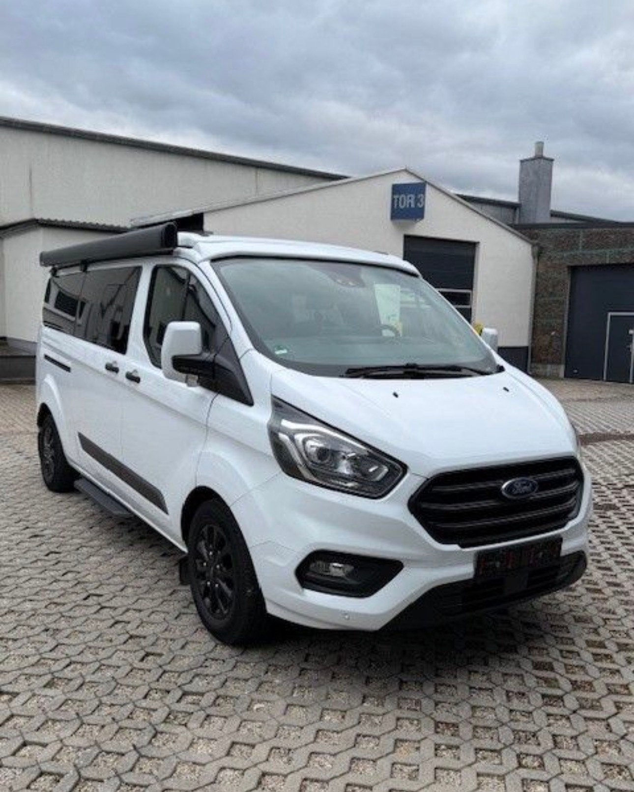 De luxe Camper Nugget PLUS Ford 2024 nieuwe staat 28700km!, Automaat, Luifel, Douche, Diesel