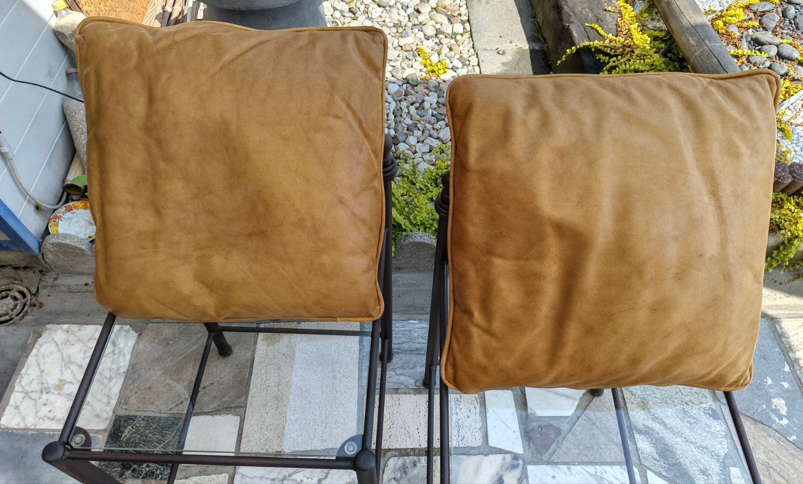 2 coussins en vrai cuir 40/40, Maison & Meubles, Enlèvement, Cuir