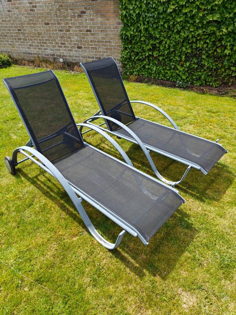 Tuinzetels met bijhorende kussens, Ophalen