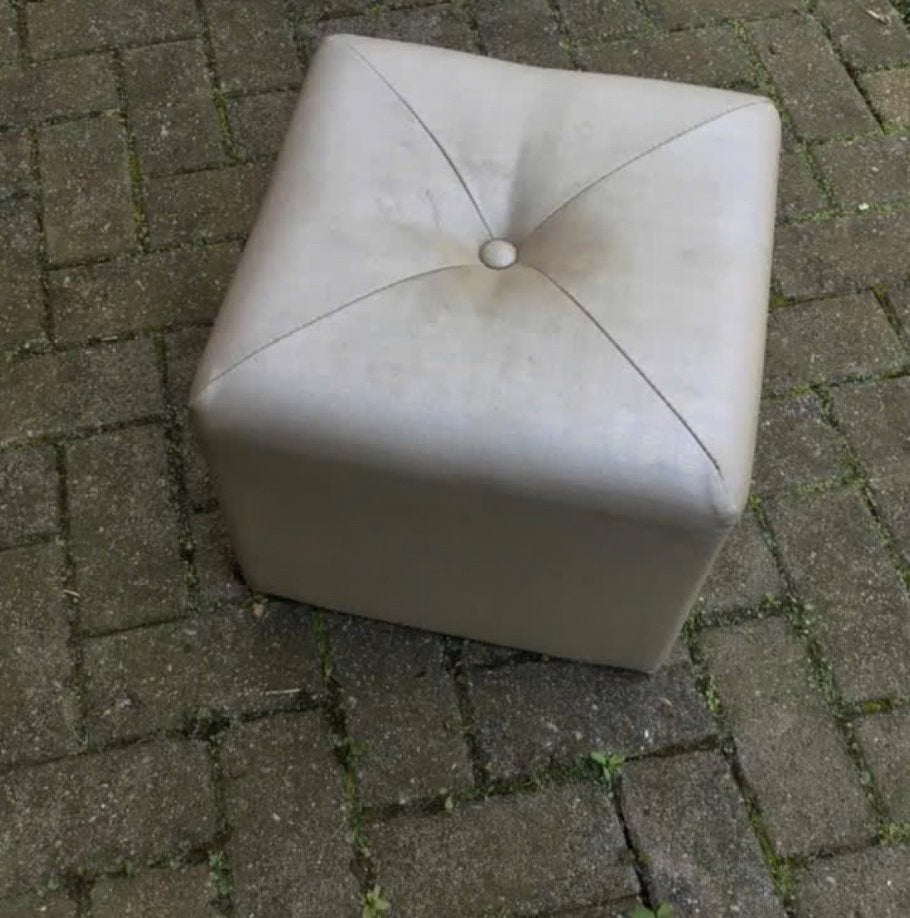 Pouf carré, repose-pieds,repose-jambes,siège presque gratuit, Enlèvement ou Envoi, Utilisé