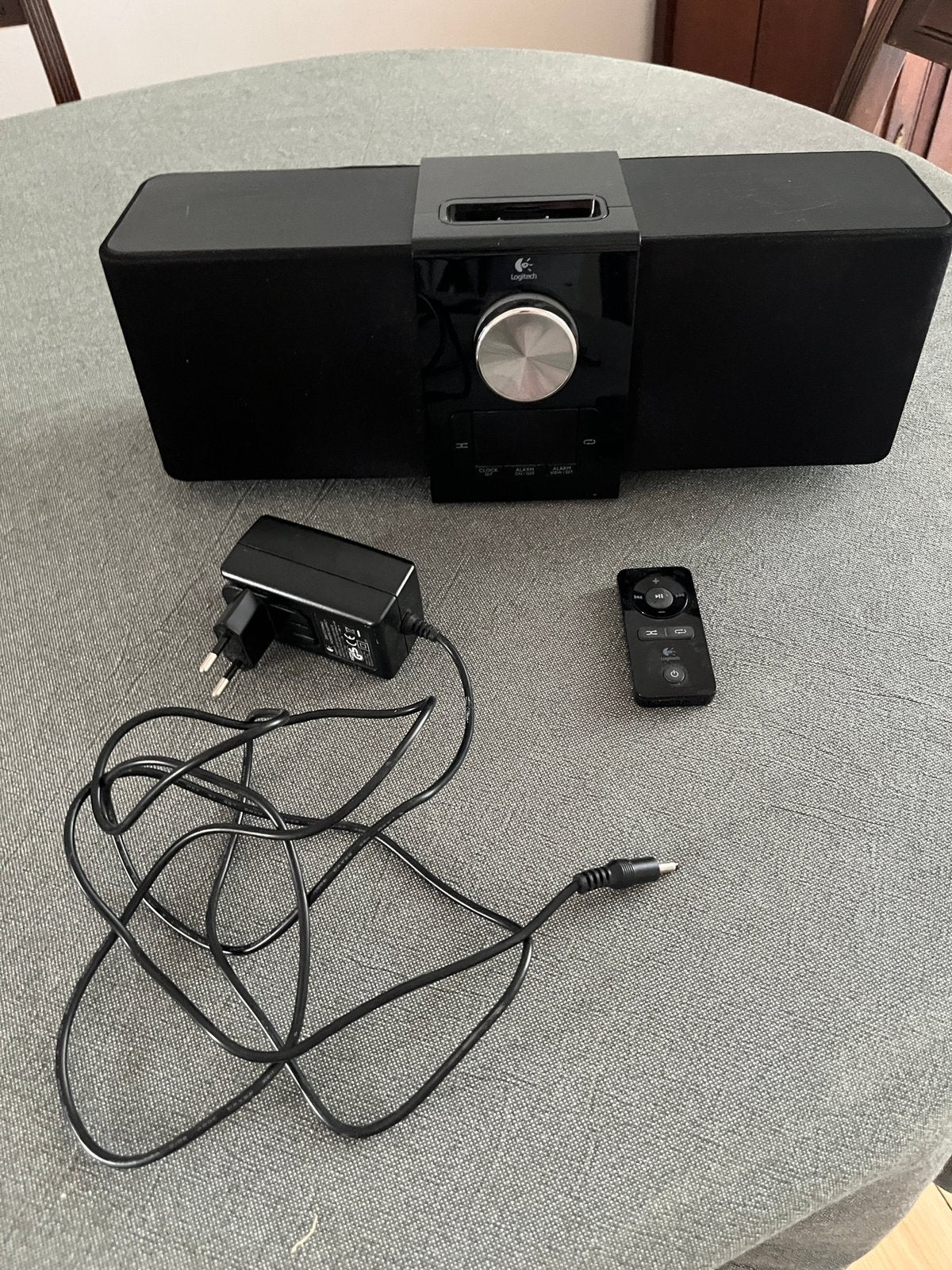Logitech Pure-FI Express Plus docking station, Enlèvement, Comme neuf, Station d'accueil