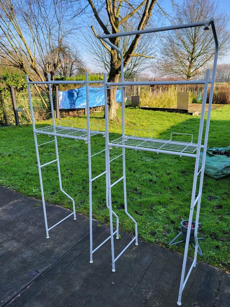 1 wasmachine rek, Elektronische apparatuur, Wasmachines, Zo goed als nieuw, Ophalen
