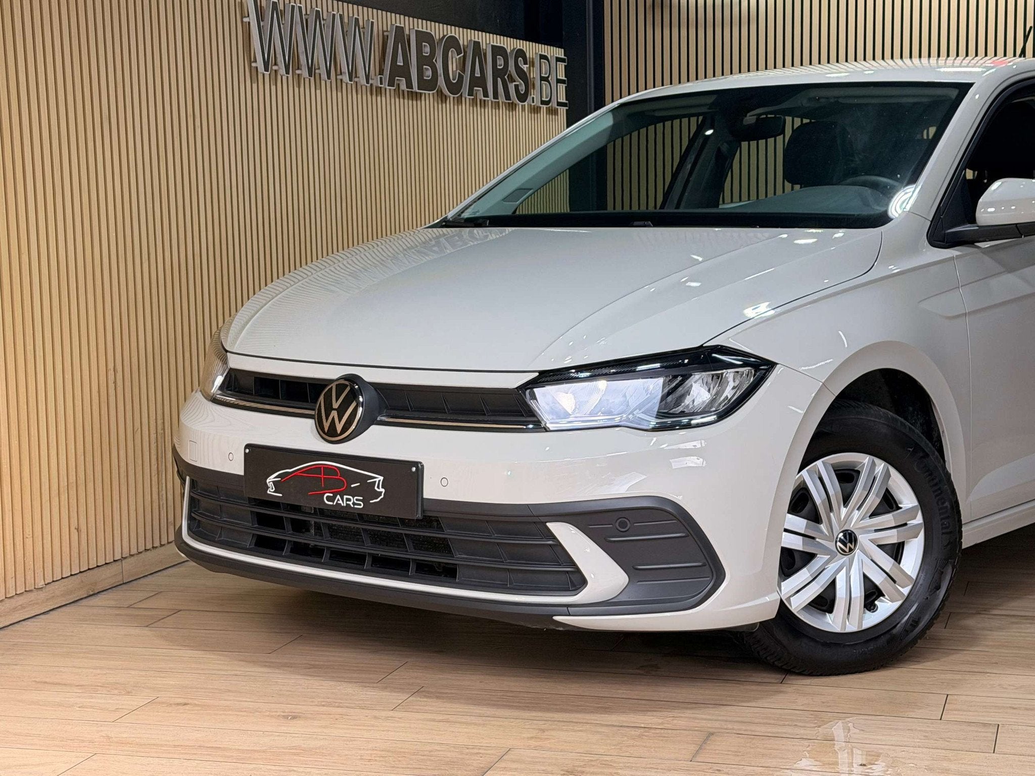 Volkswagen Polo 1.0i * GARANTIE 12 MOIS * 1ER PROP *, Auto's, Stof, Gebruikt, 109 g/km, Bedrijf