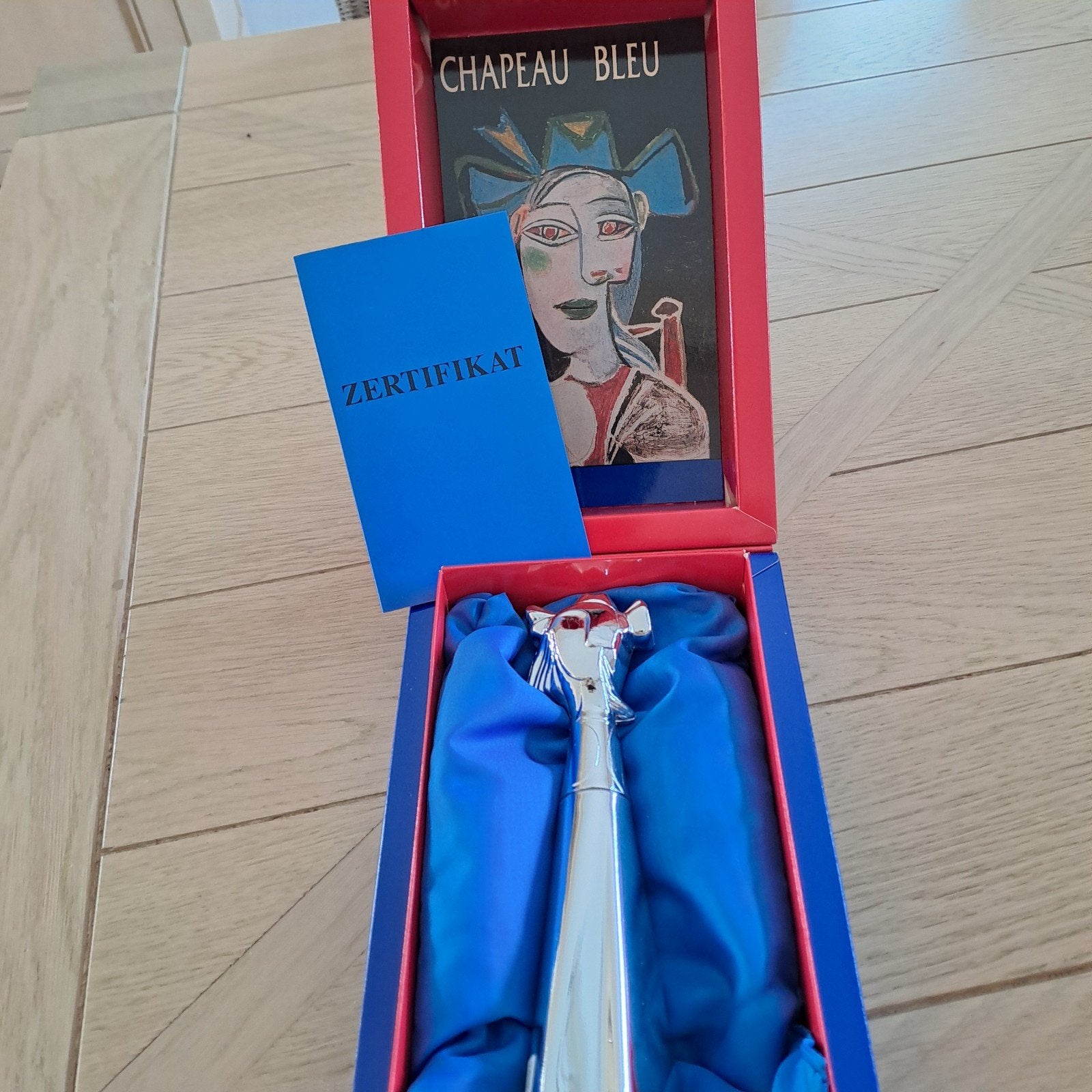 volle fles chapeau bleu met certificaat, Ophalen of Verzenden, Nieuw, Parfumfles, Gevuld